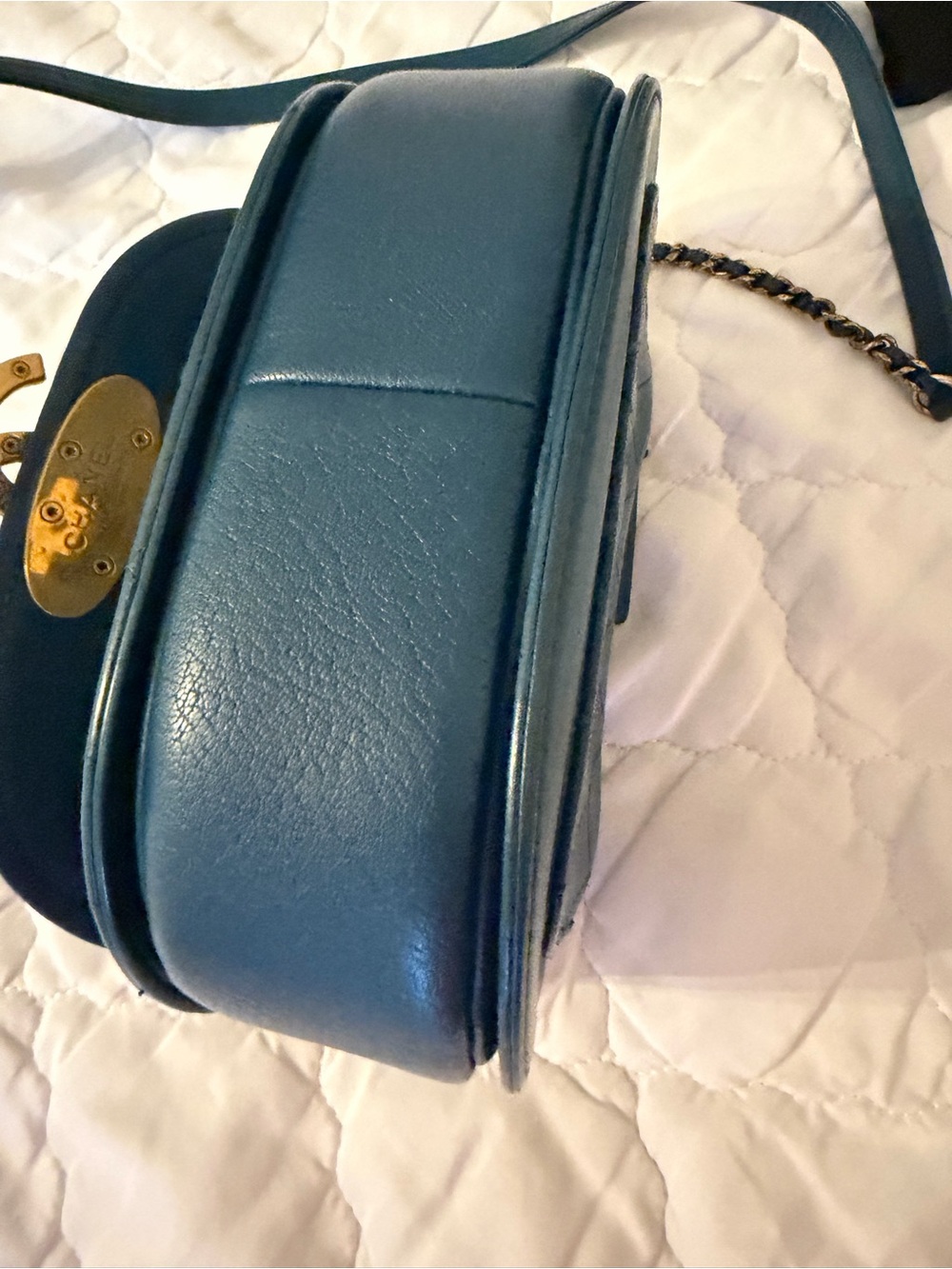 CHANEL Small Coco Curve Flap Bag - Teal/Deep Blue with Gold Hardware - Picture 4 of 10